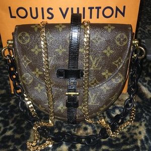 Auth Louis Vuitton Chantilly